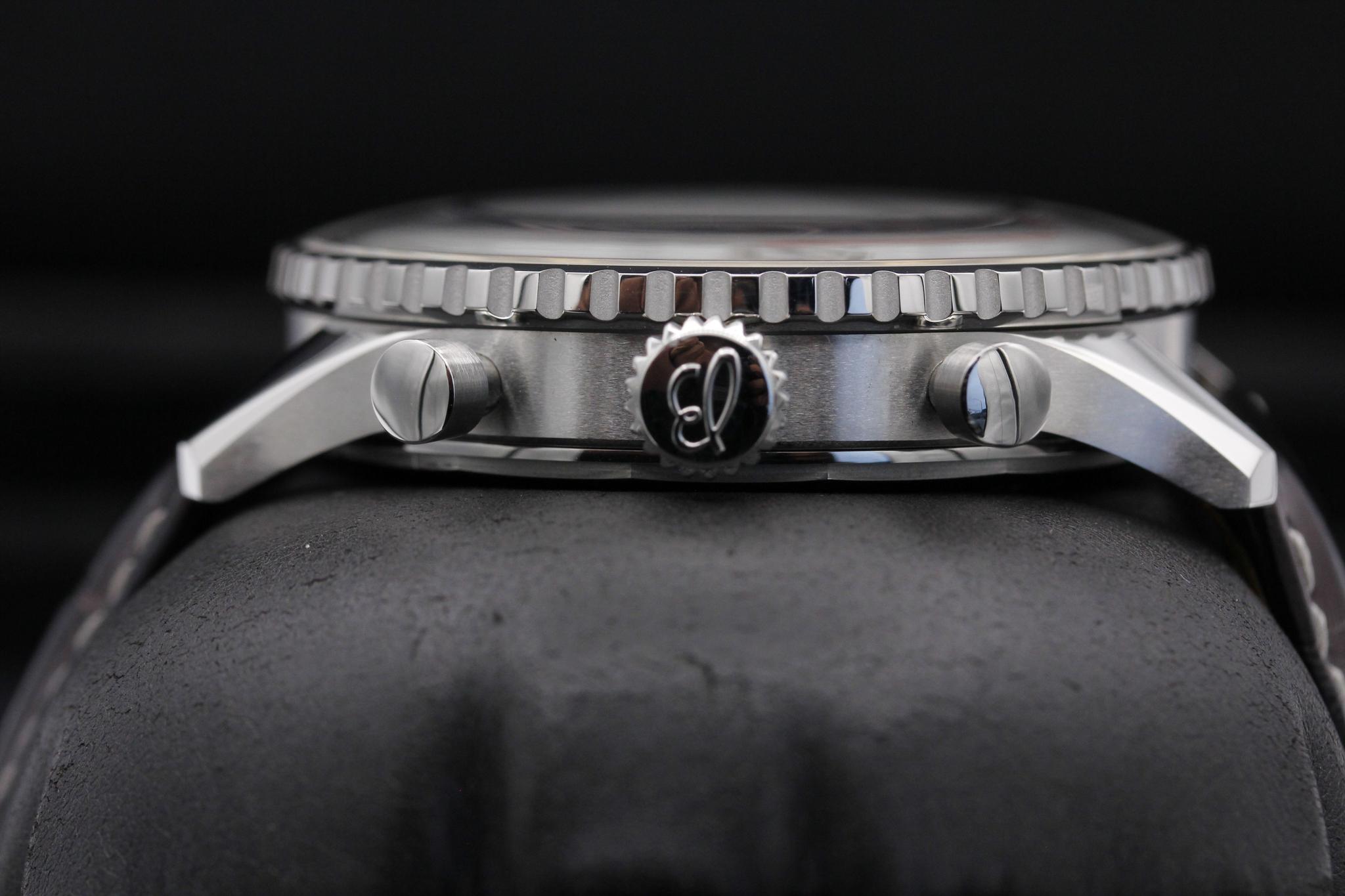 Watch Image 3