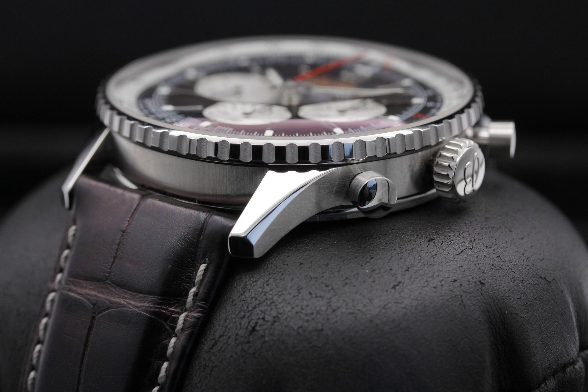 Watch Image 2