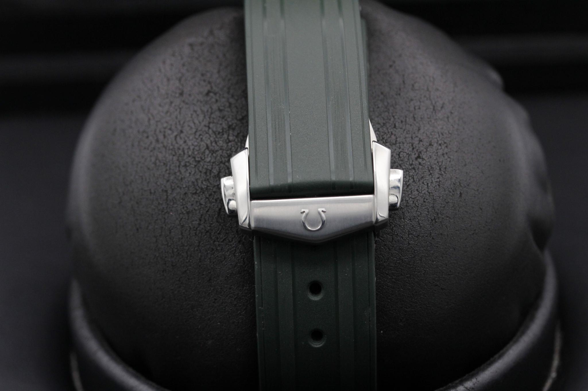 Watch Image 8