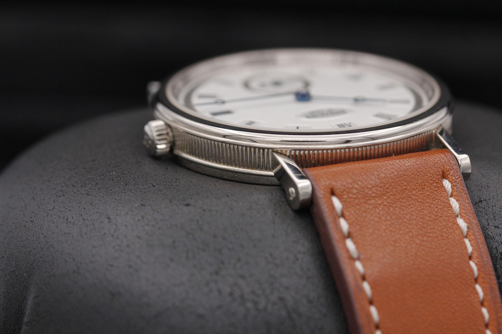 Watch Image 4