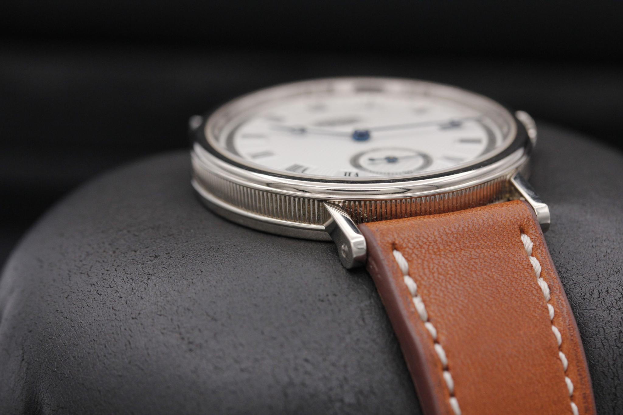 Watch Image 6