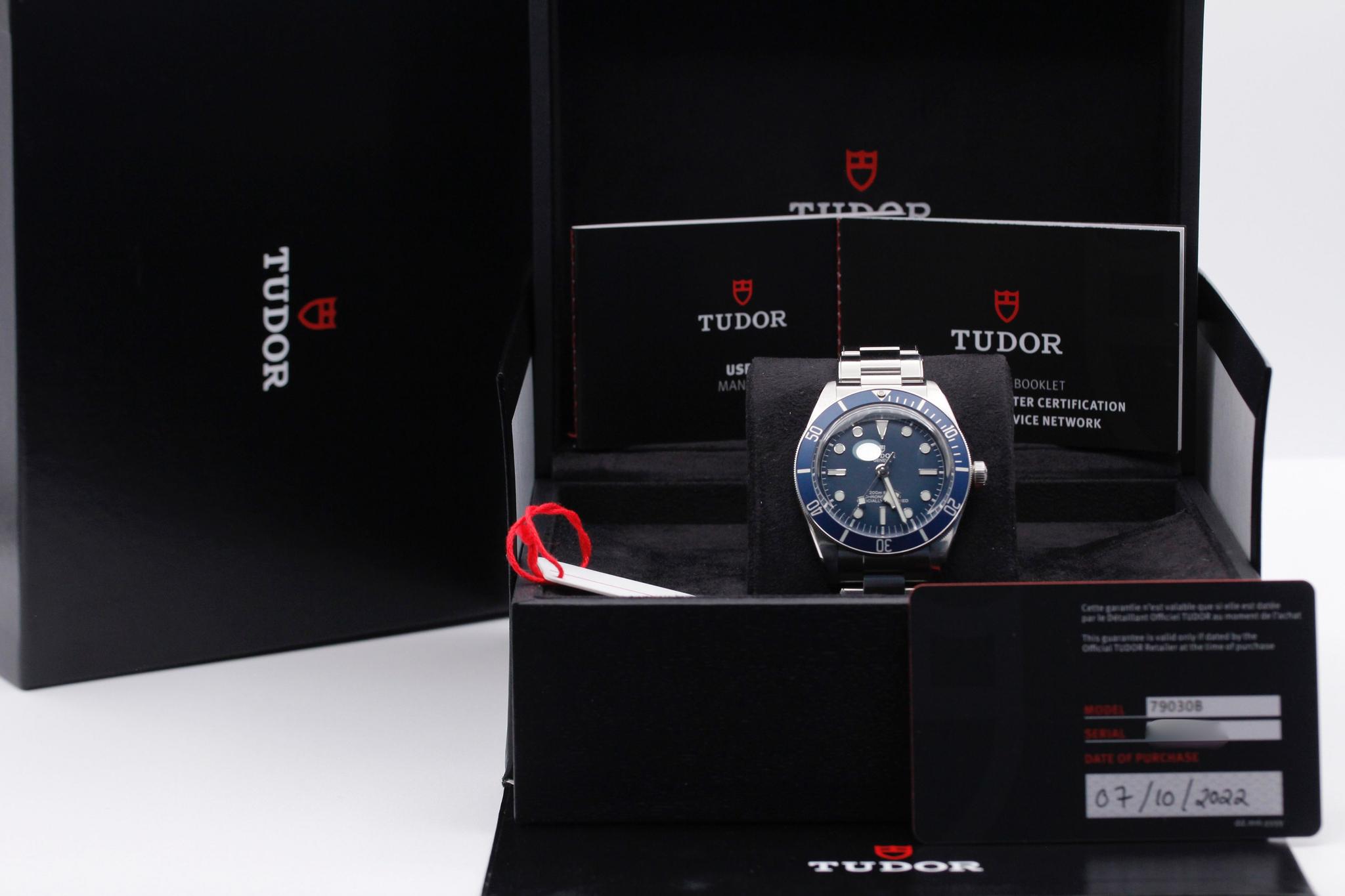 Watch Image 11