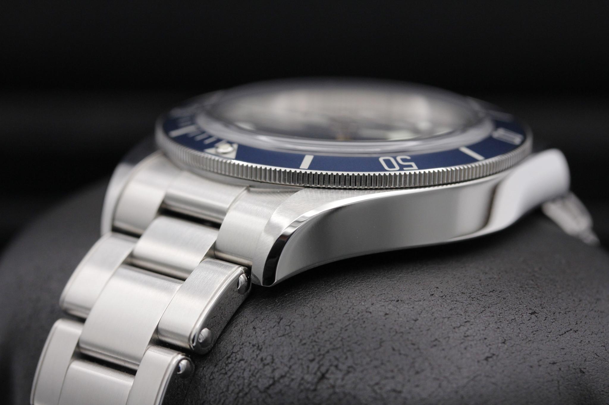 Watch Image 5