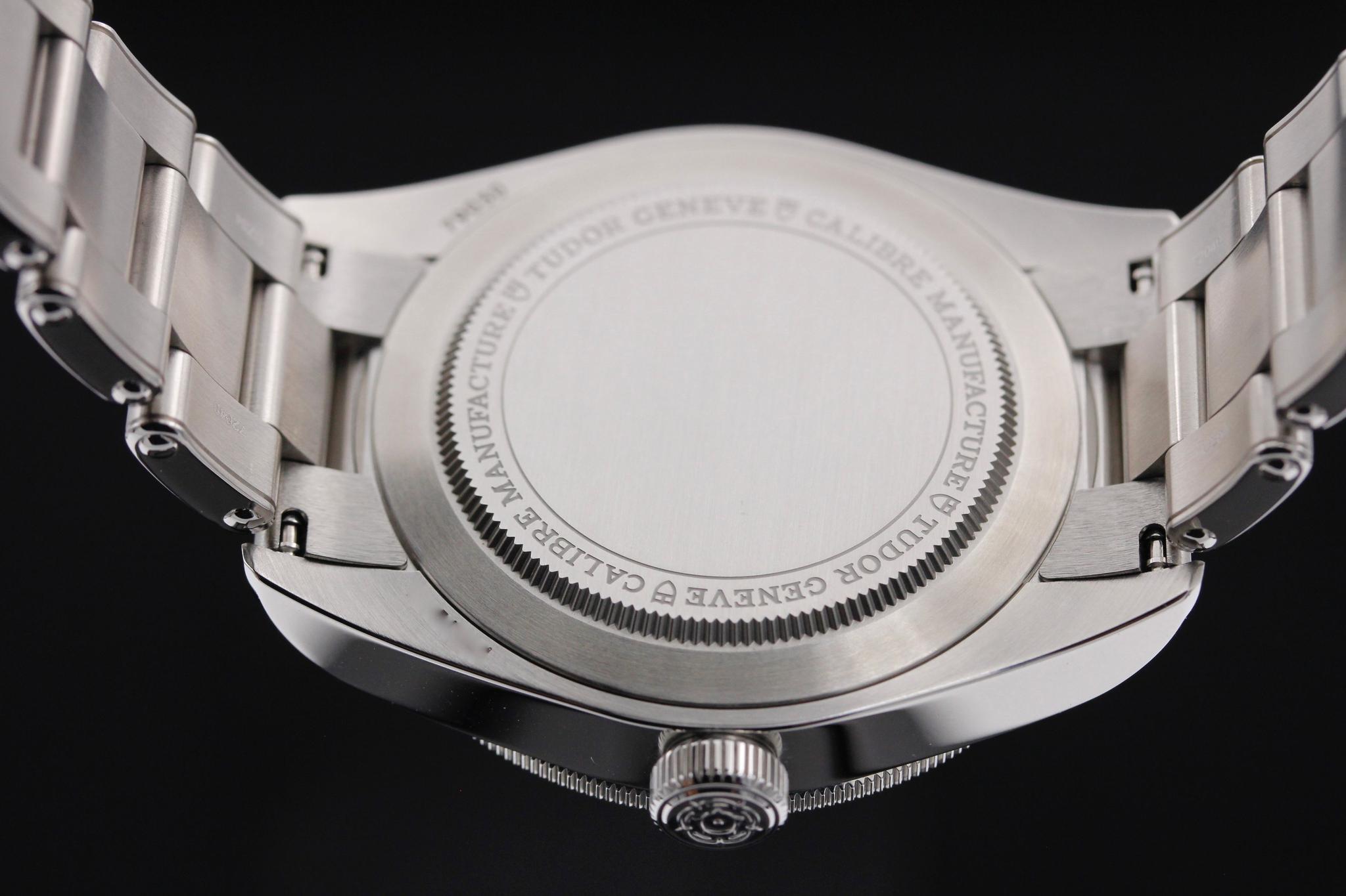 Watch Image 7