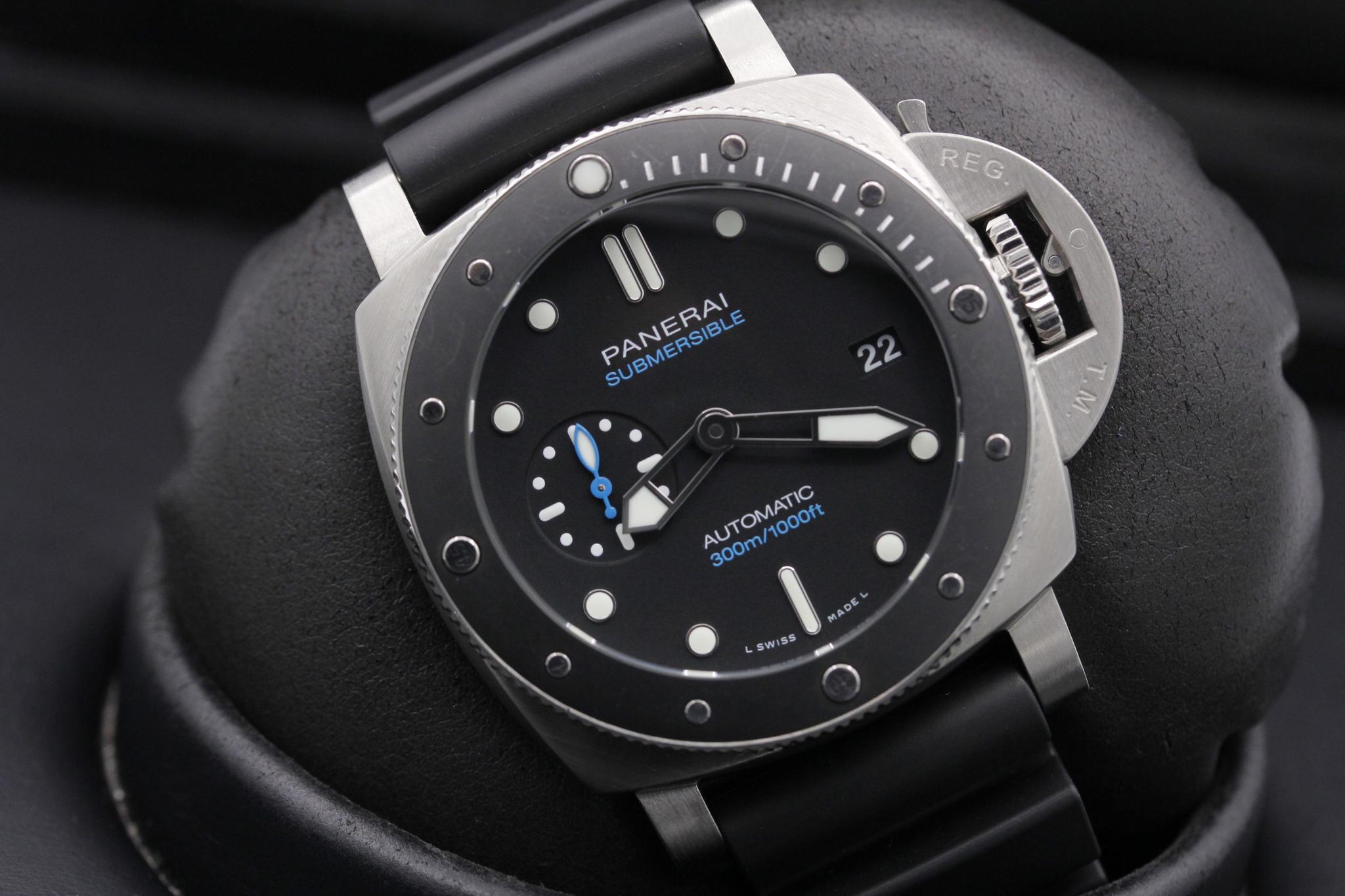 Watch Image 10