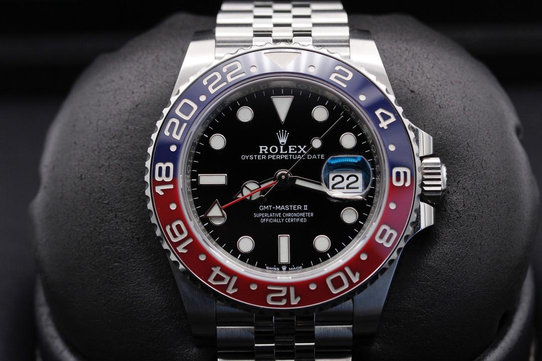 Rolex GMT Master II "Pepsi" 126710BLRO
