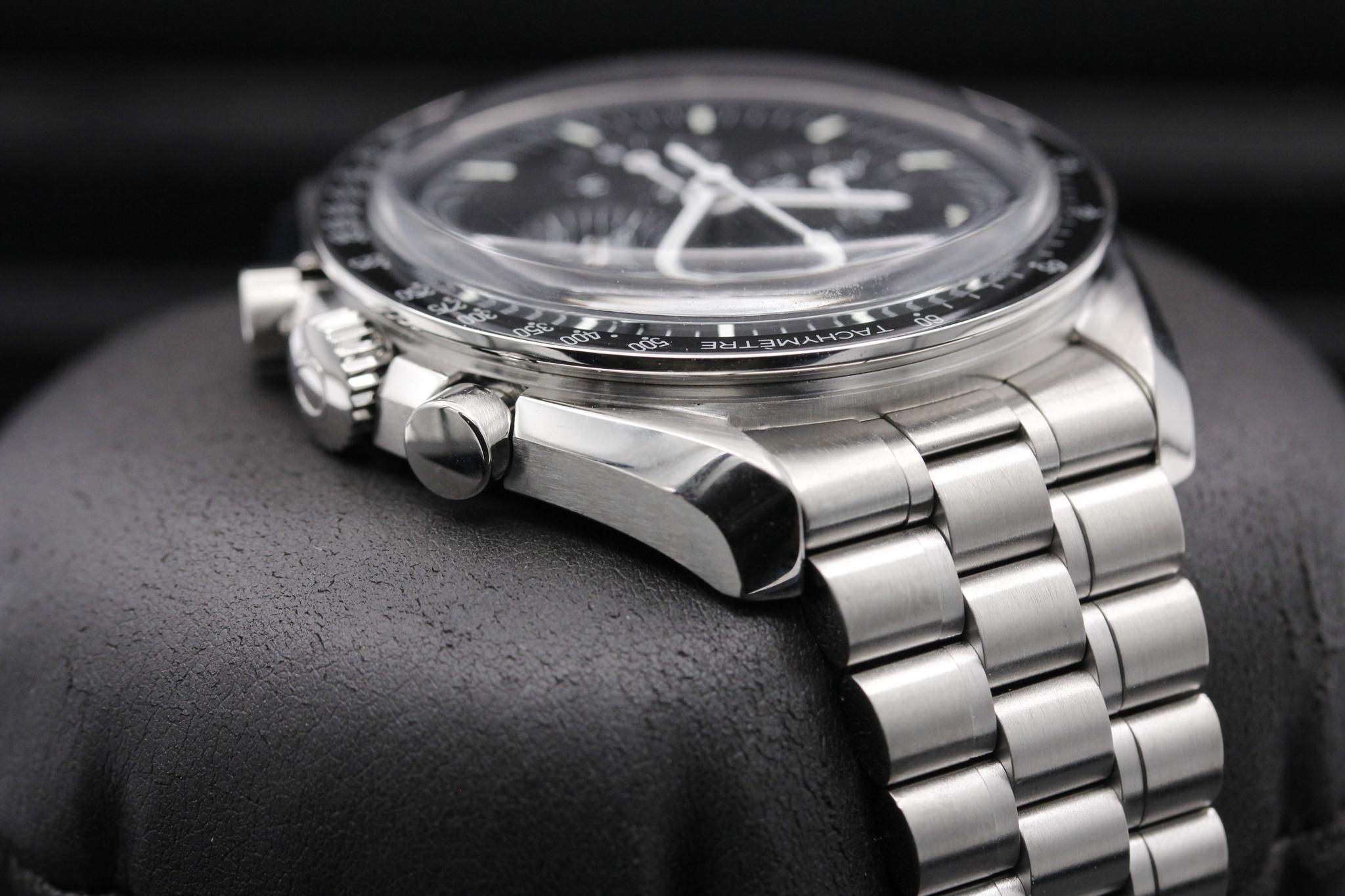 Watch Image 4
