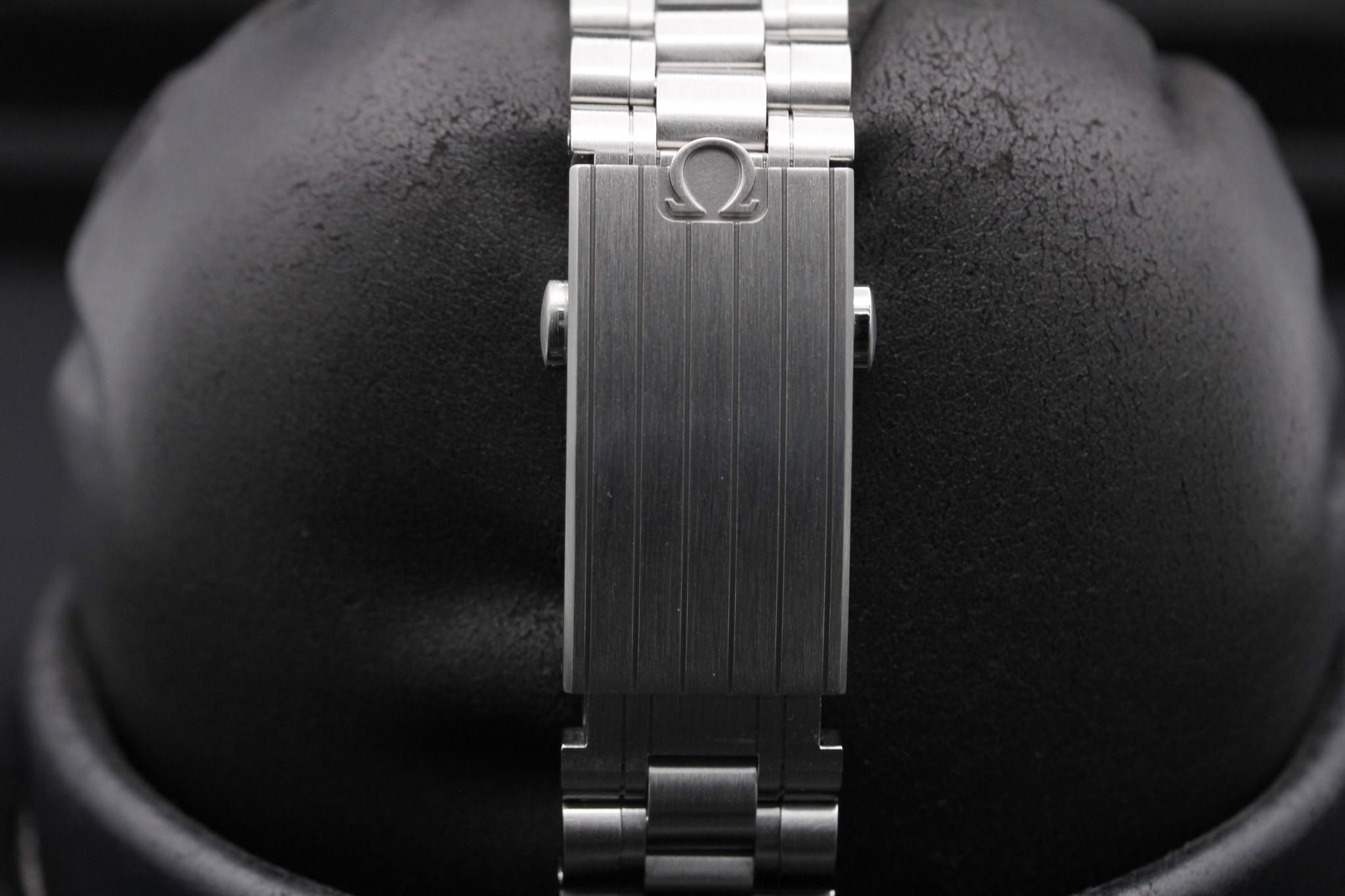 Watch Image 8