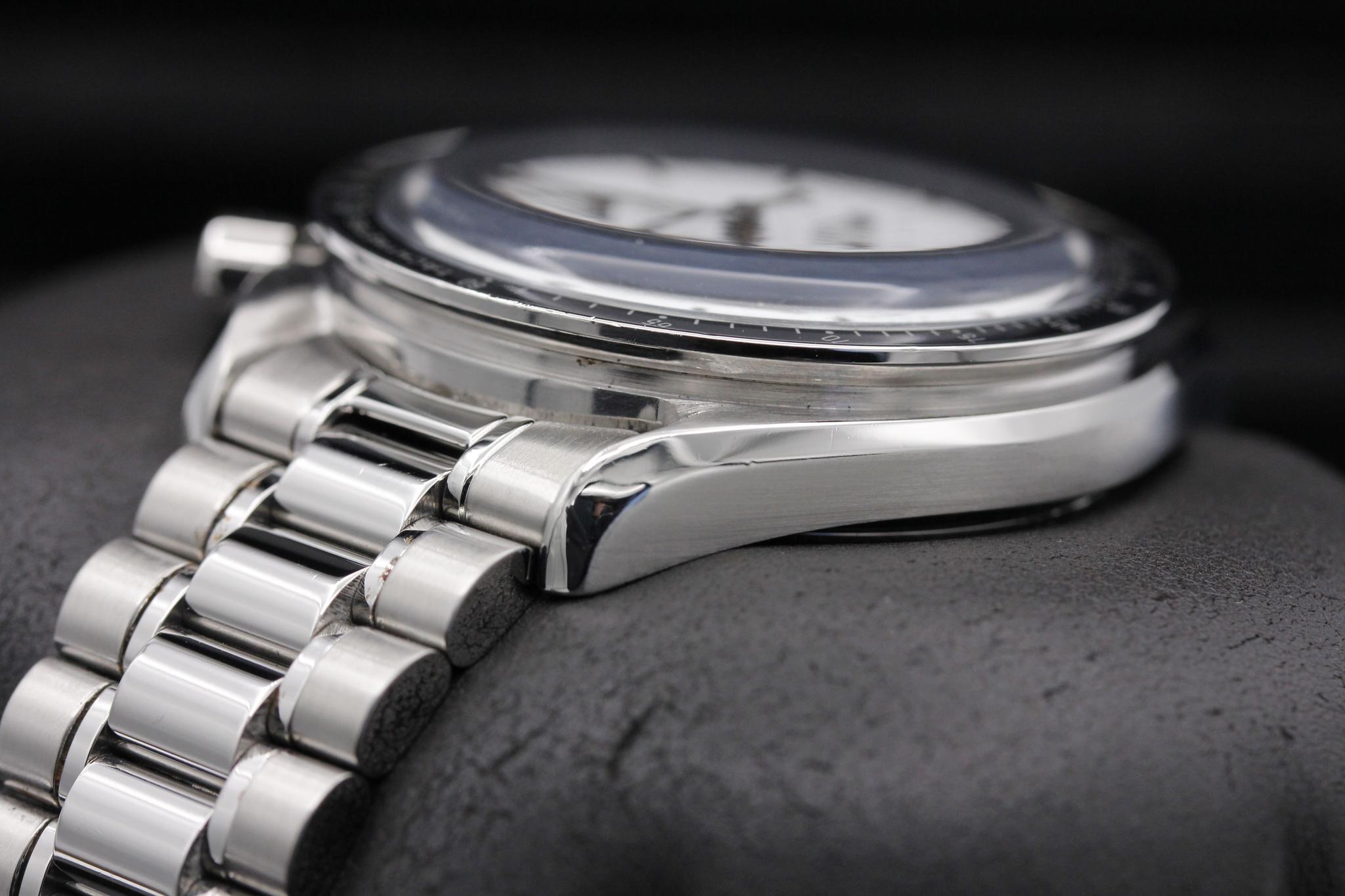 Watch Image 5