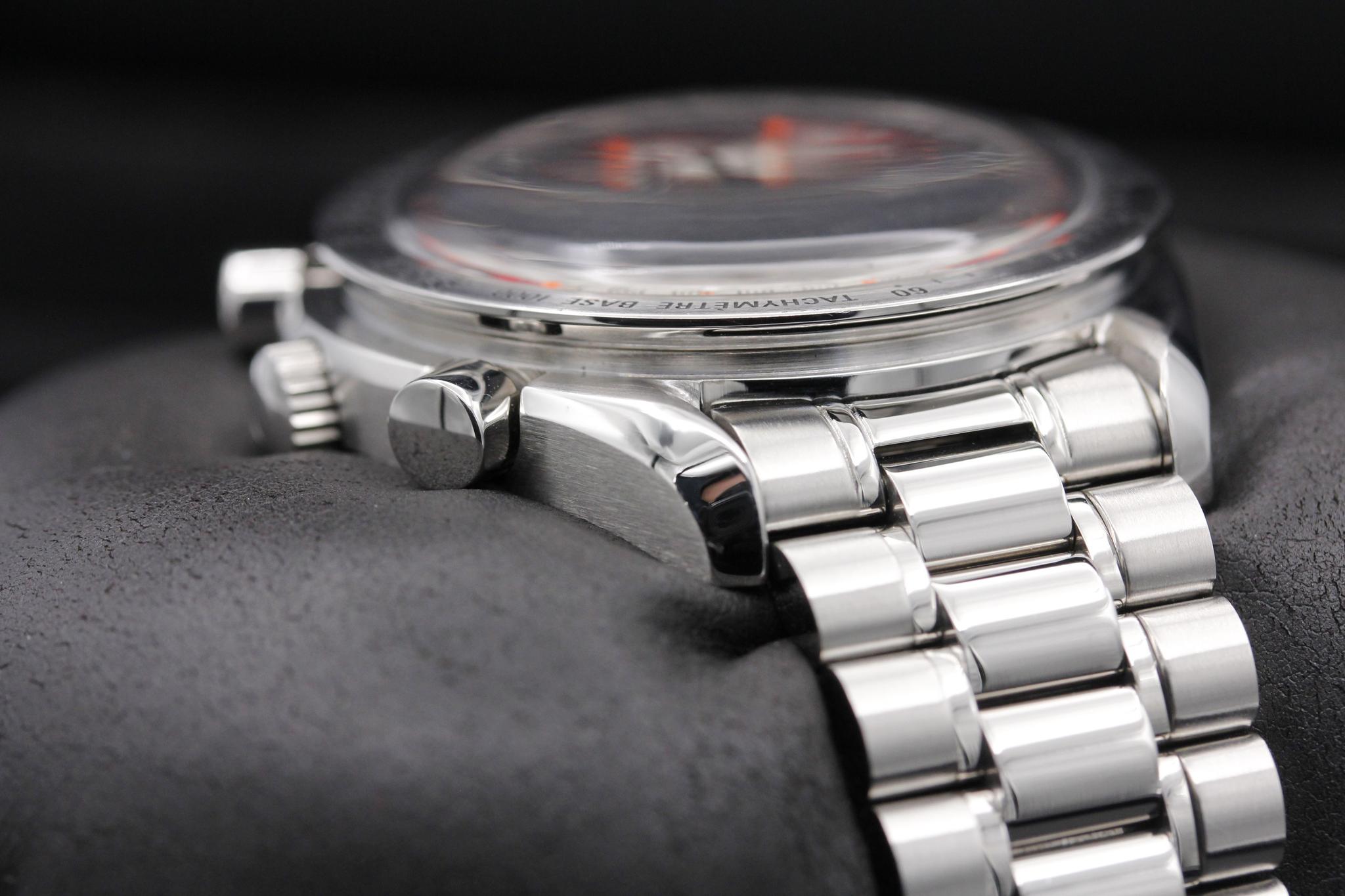 Watch Image 4