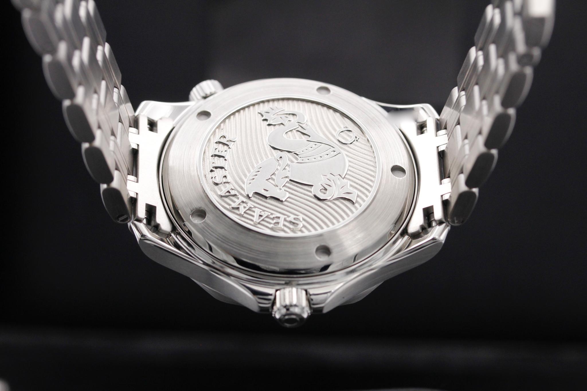Watch Image 7