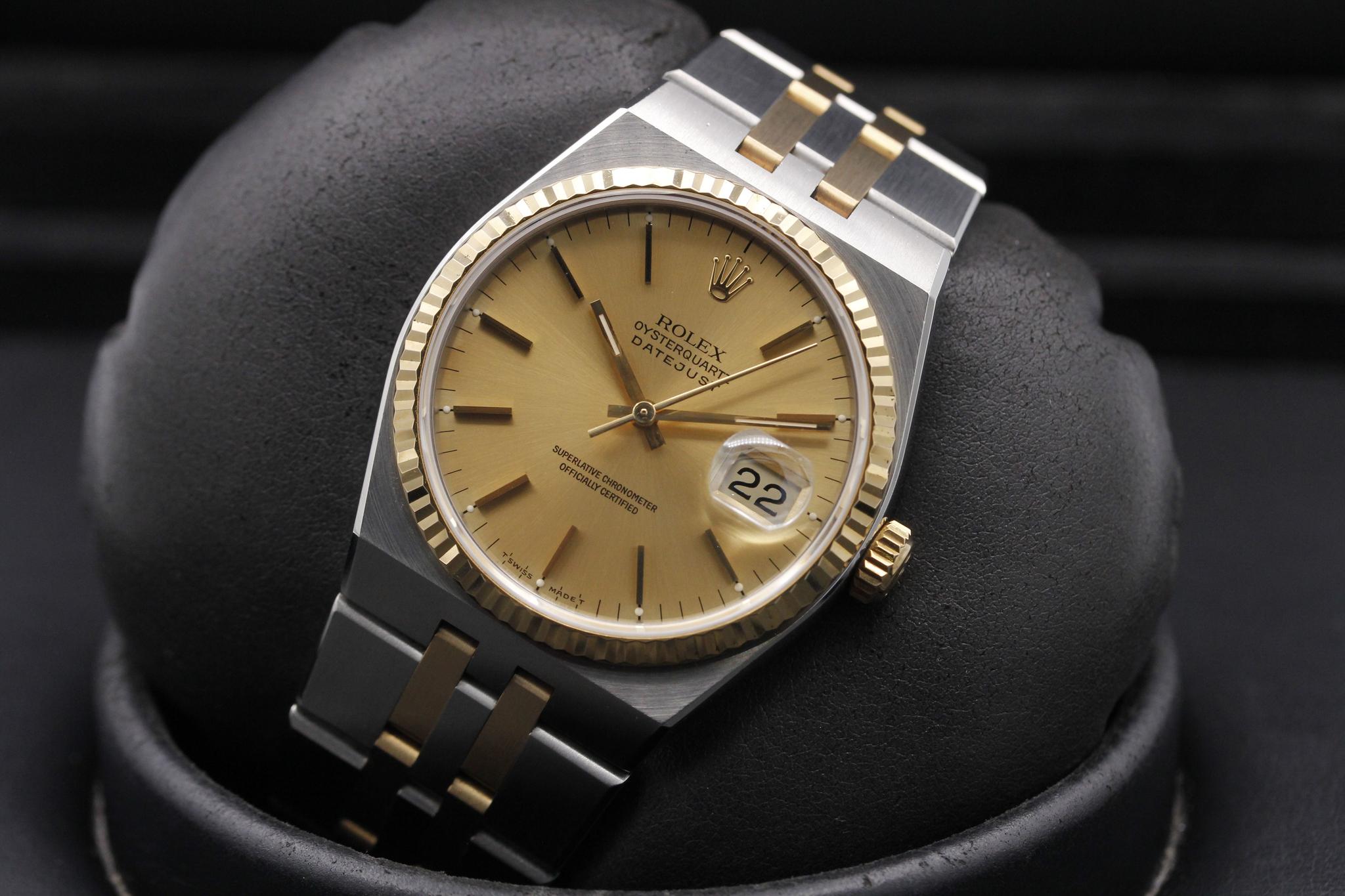 Watch Image 10