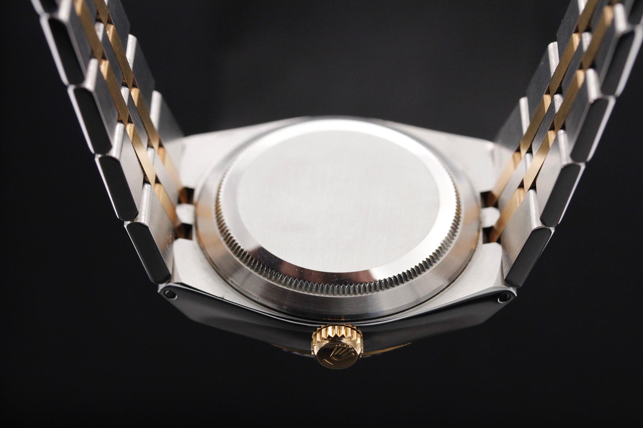Watch Image 7