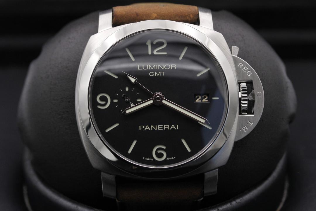Panerai Luminor GMT PAM 320