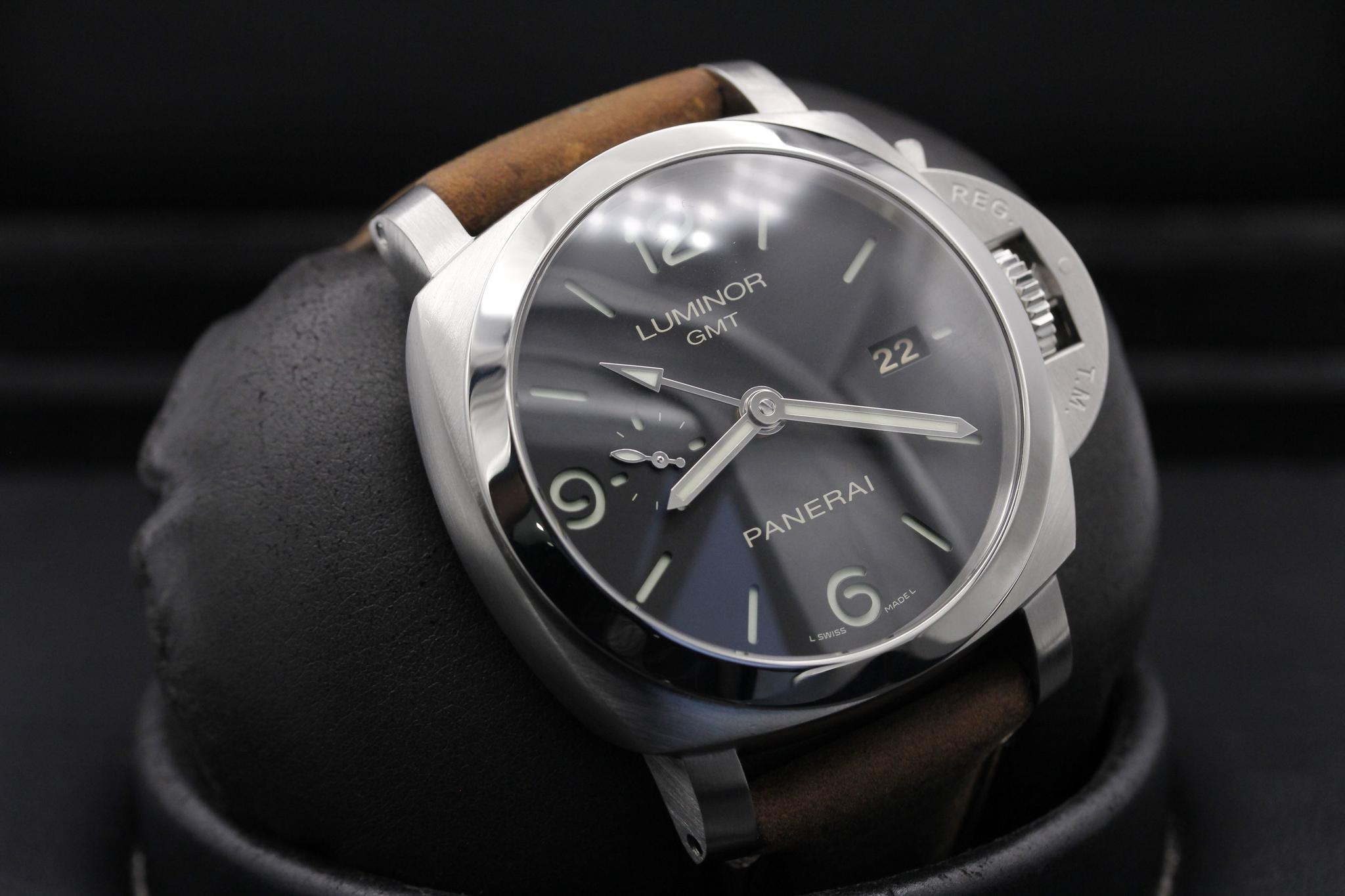 Watch Image 10