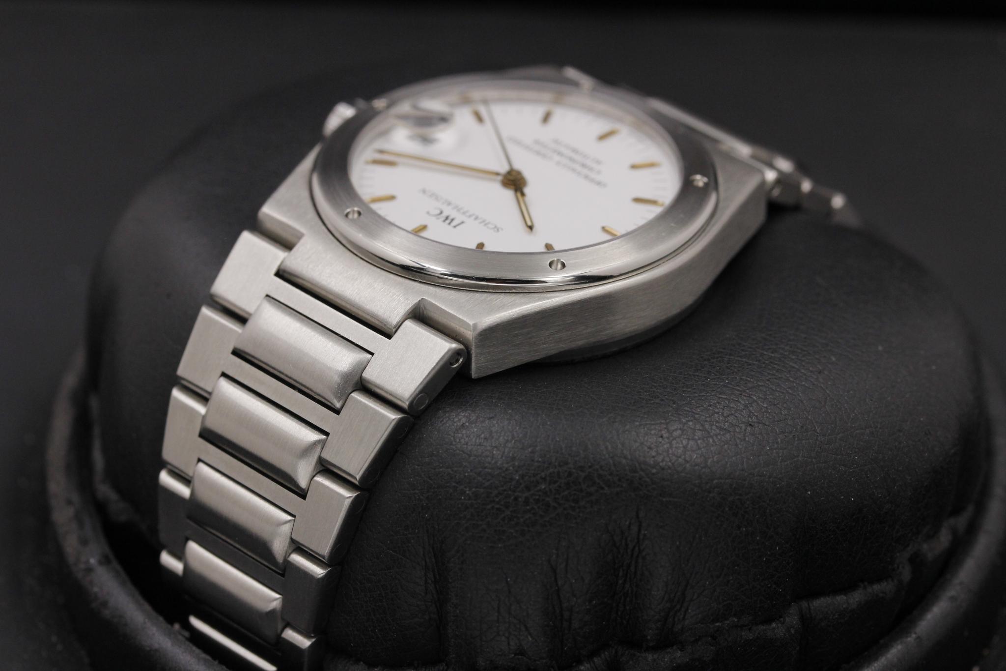 Watch Image 6