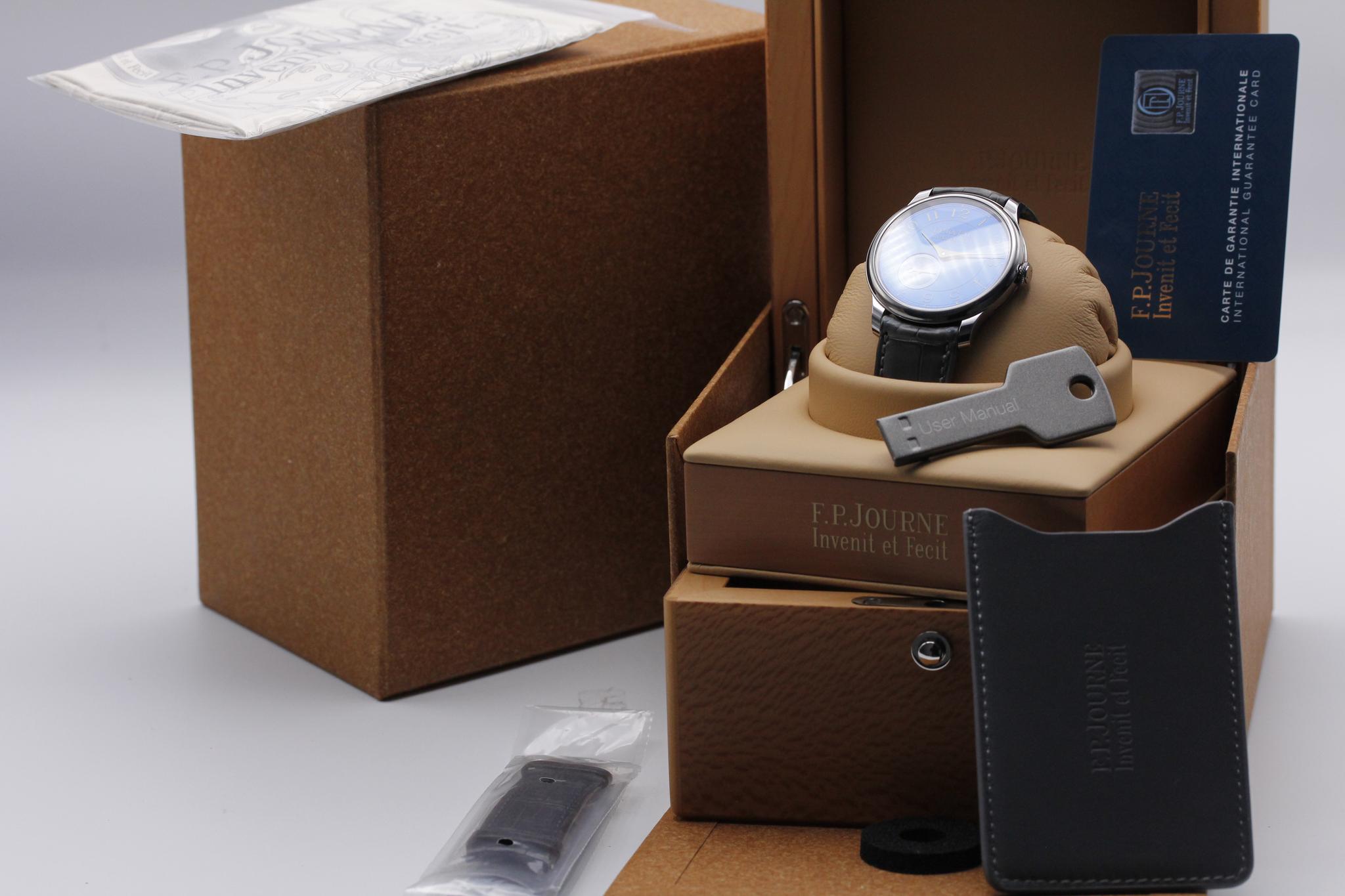 Watch Image 12
