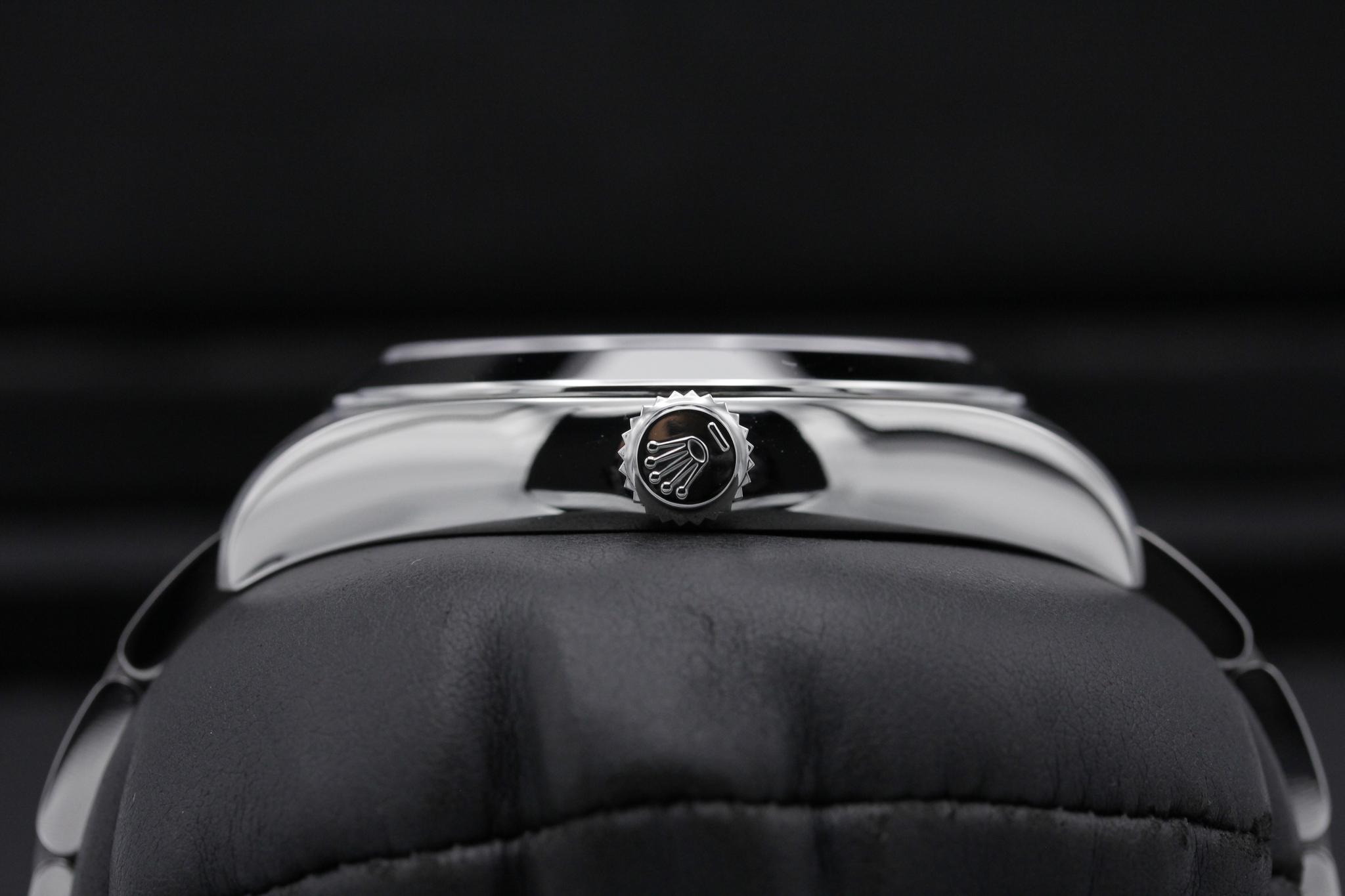 Watch Image 3