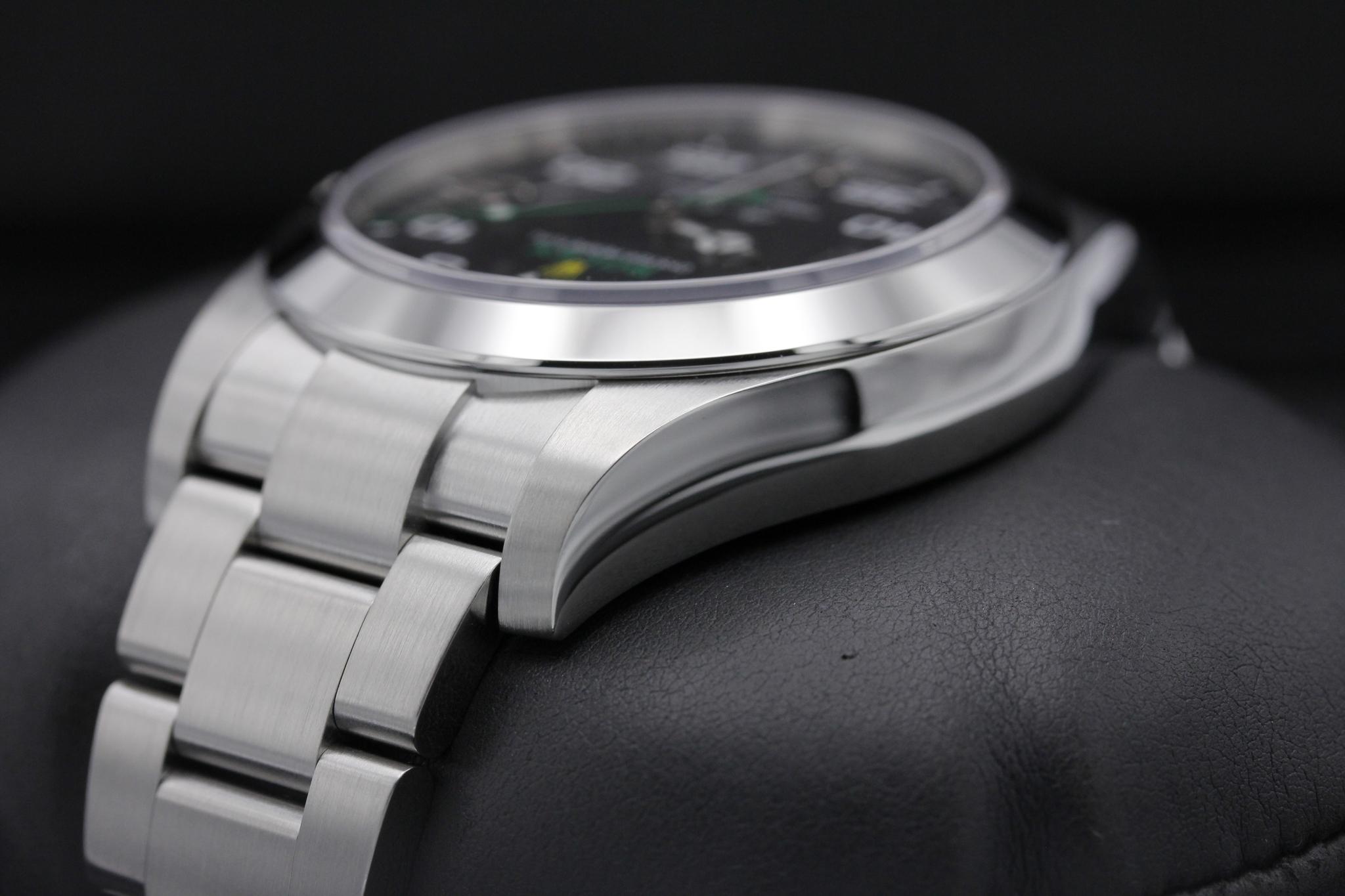 Watch Image 5