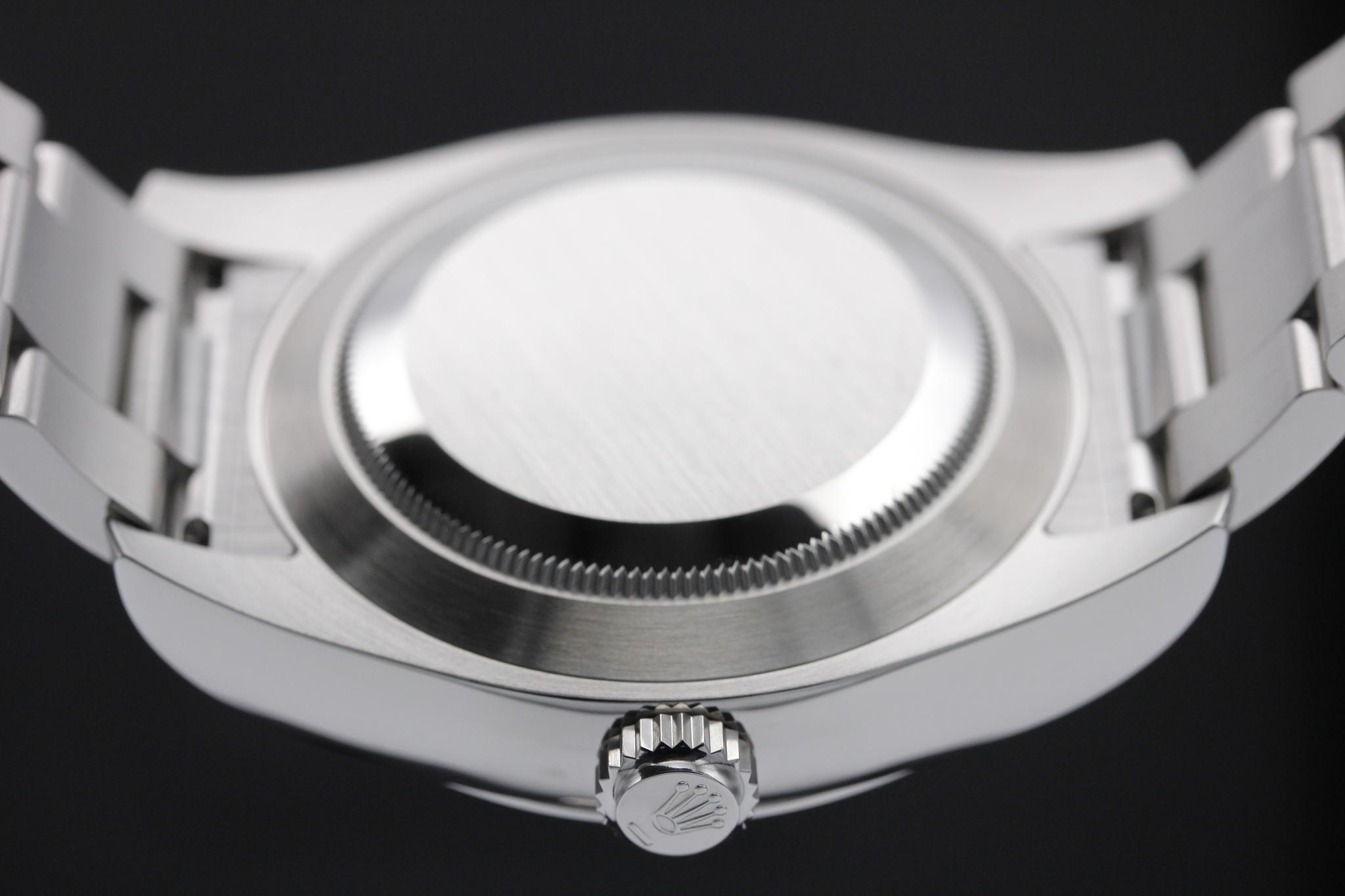 Watch Image 7