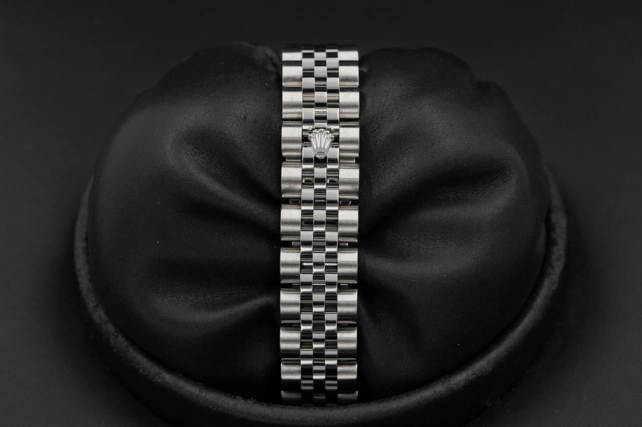 Watch Image 7