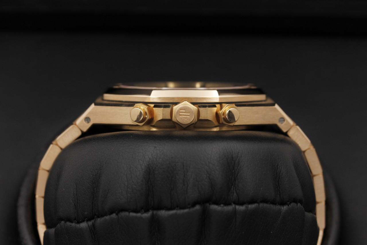 Watch Image 3