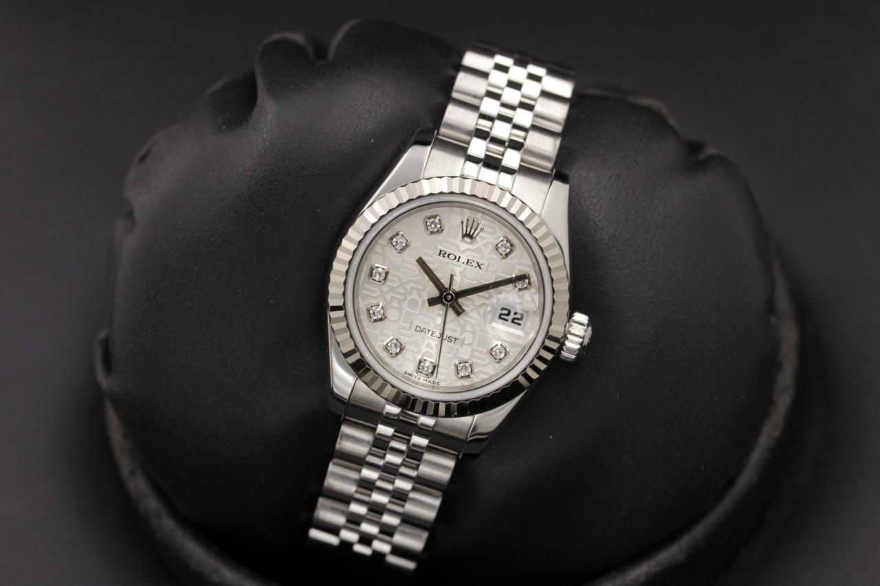Watch Image 8