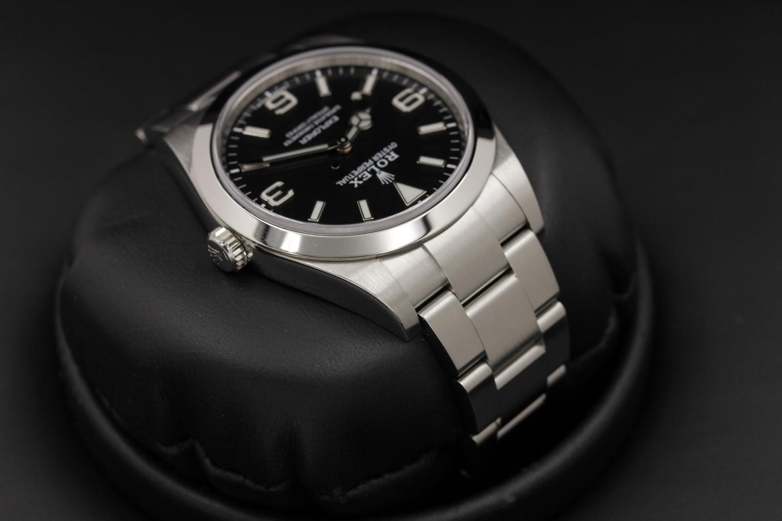 Watch Image 4