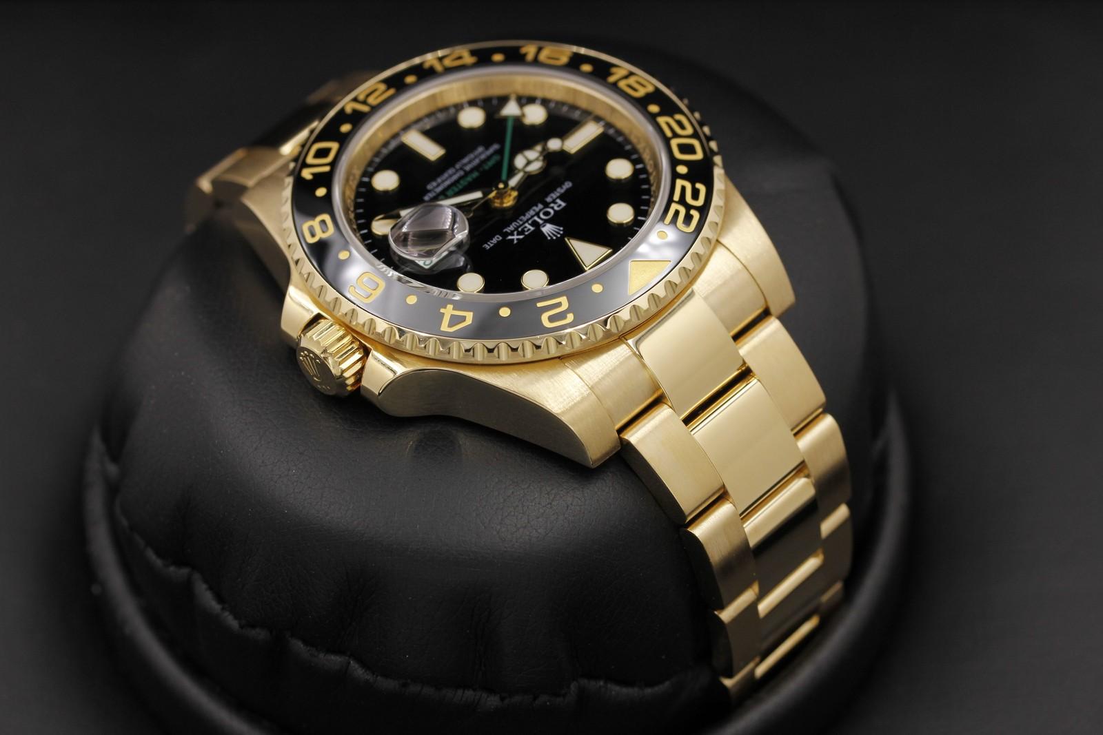 Watch Image 4