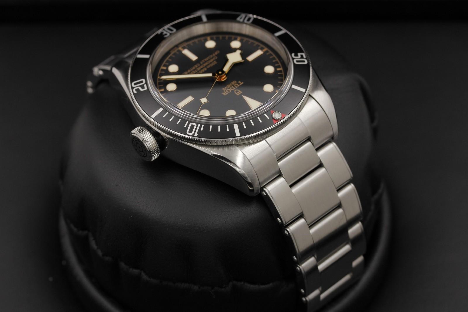 Watch Image 4