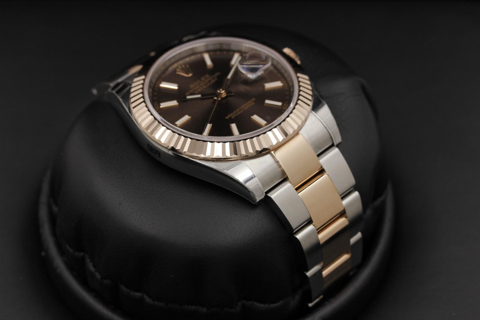 Watch Image 6