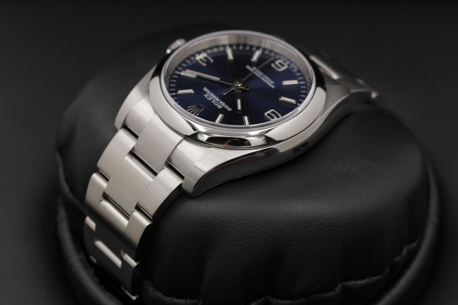 Watch Image 5