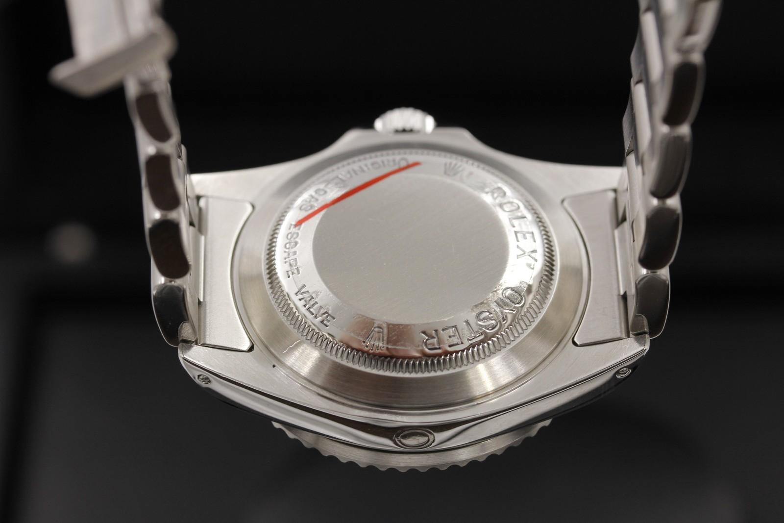 Watch Image 10