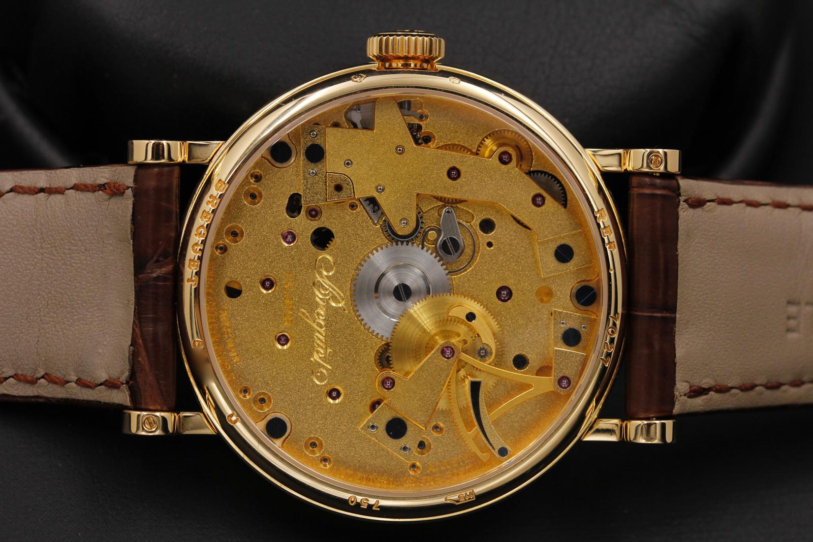Watch Image 11