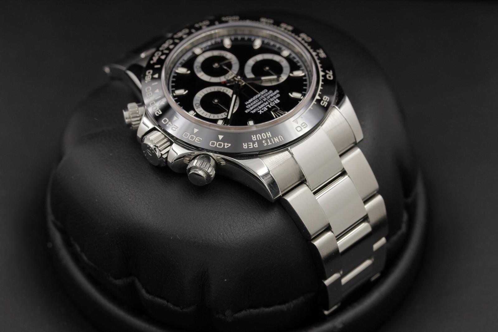 Watch Image 4