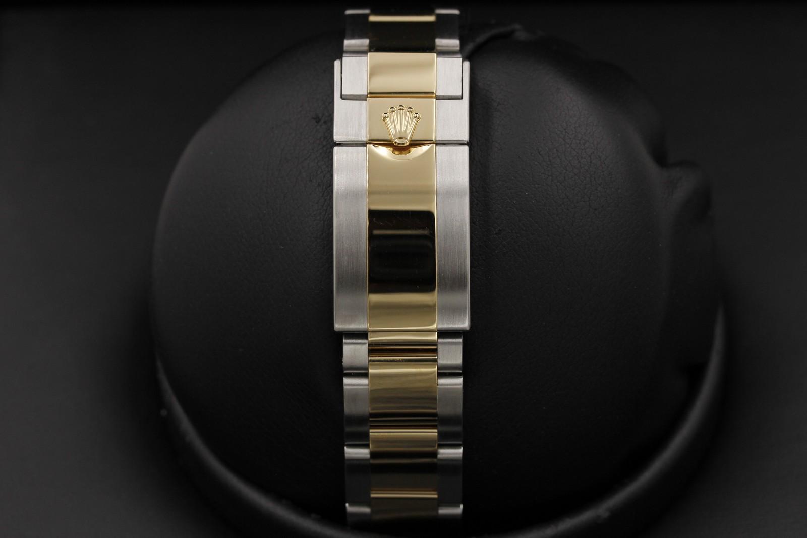 Watch Image 7