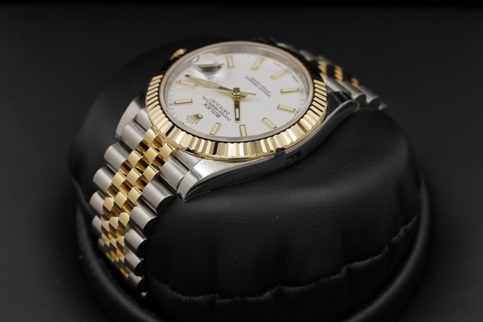 Watch Image 5