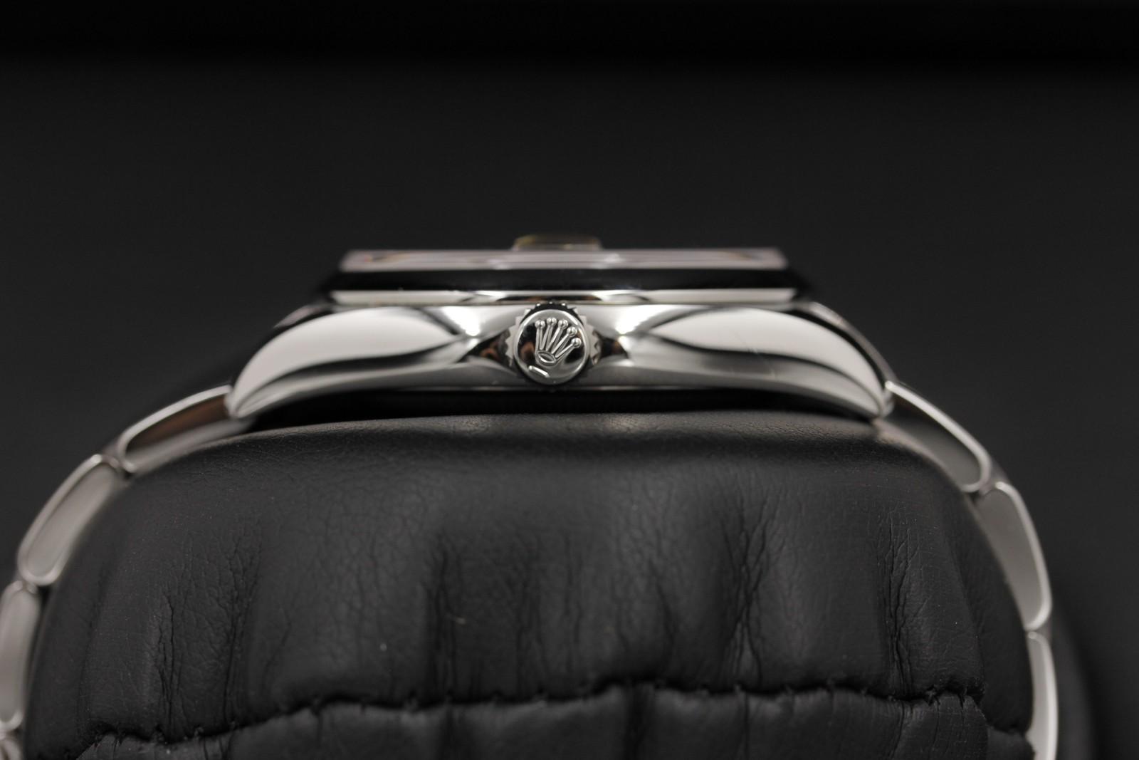 Watch Image 3