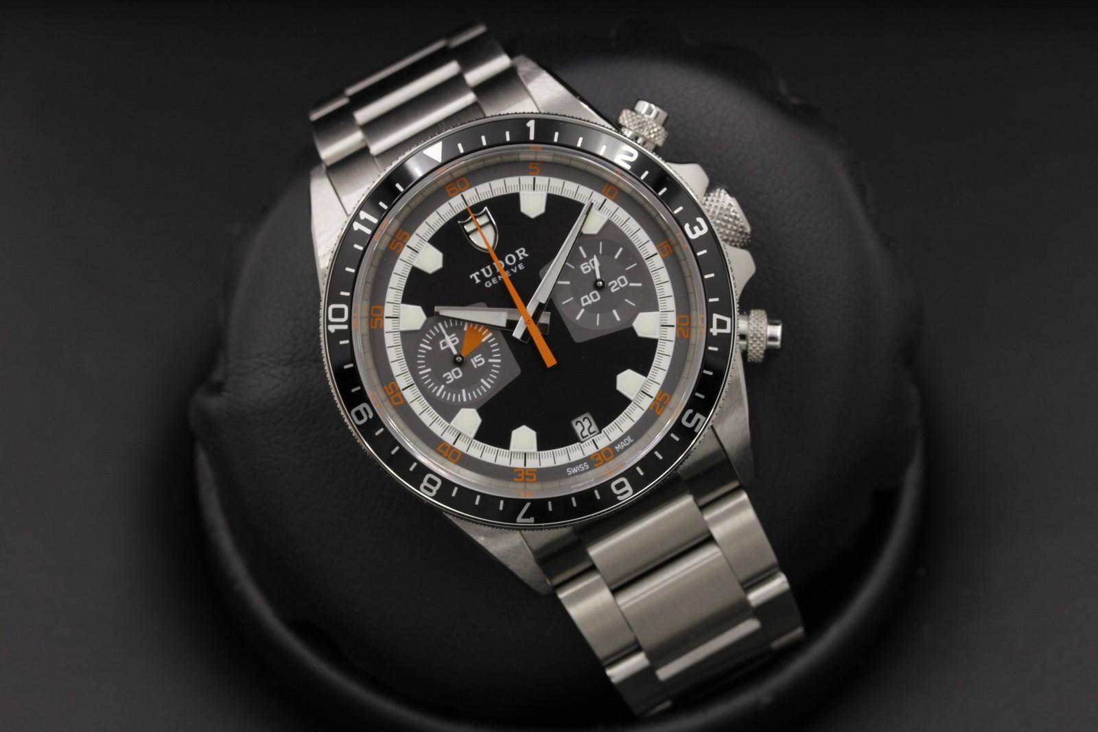Watch Image 9