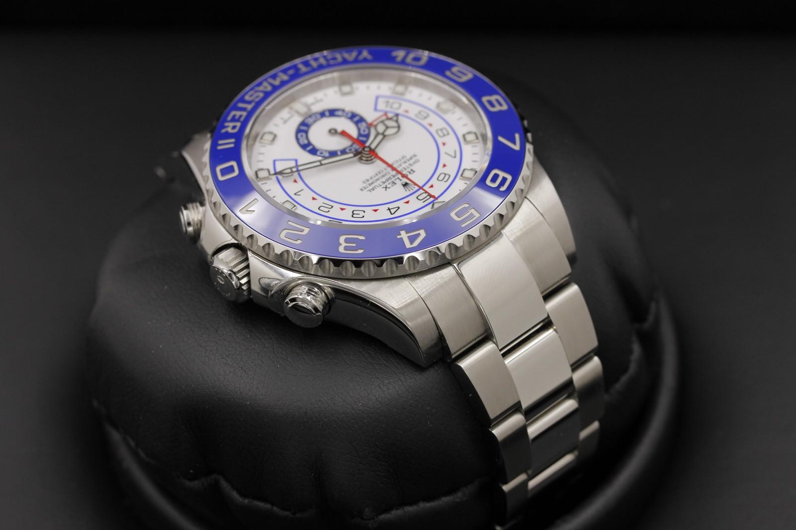 Watch Image 4