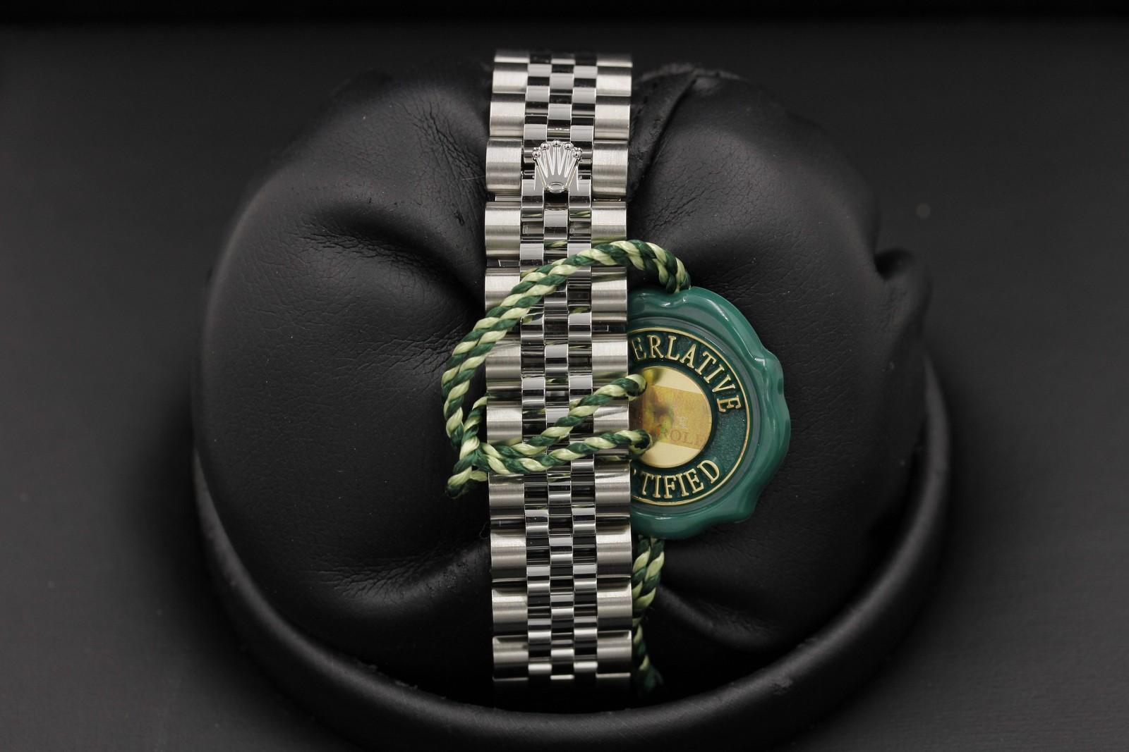 Watch Image 7