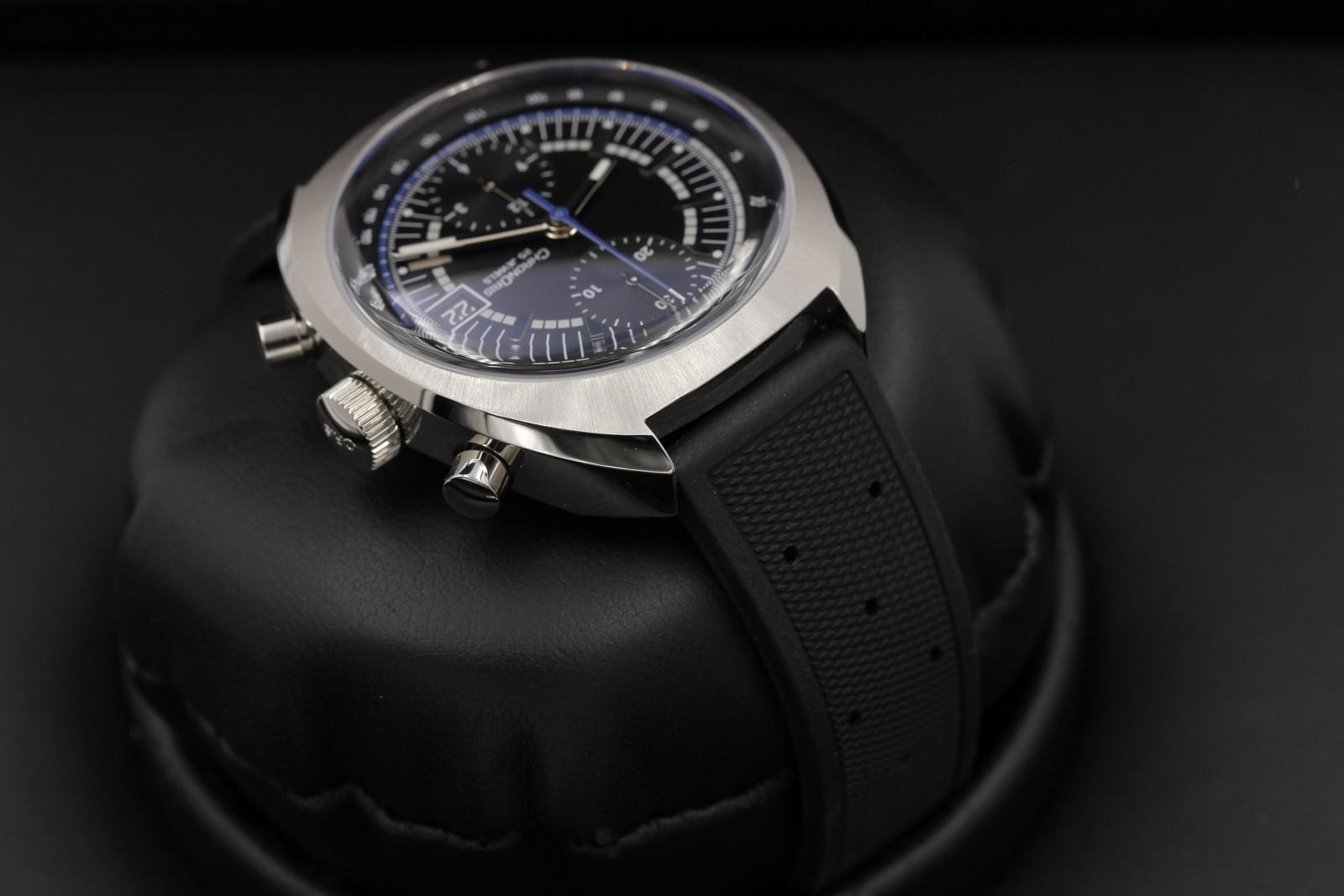 Watch Image 4