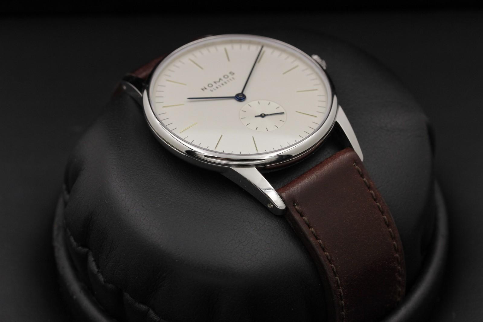 Watch Image 6