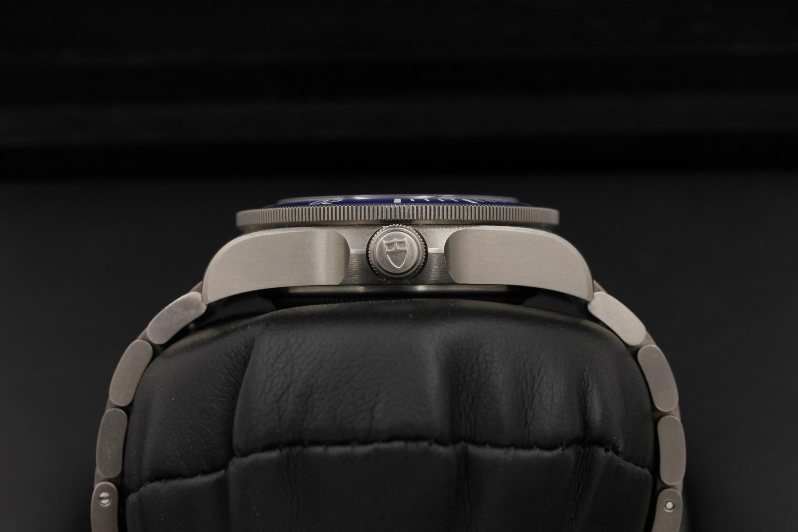 Watch Image 3