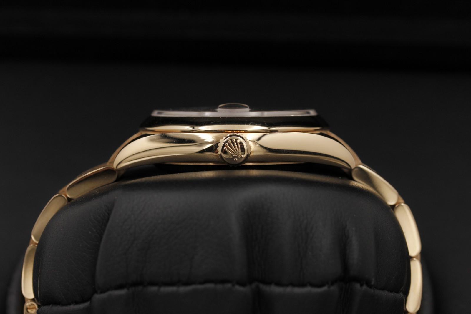 Watch Image 3