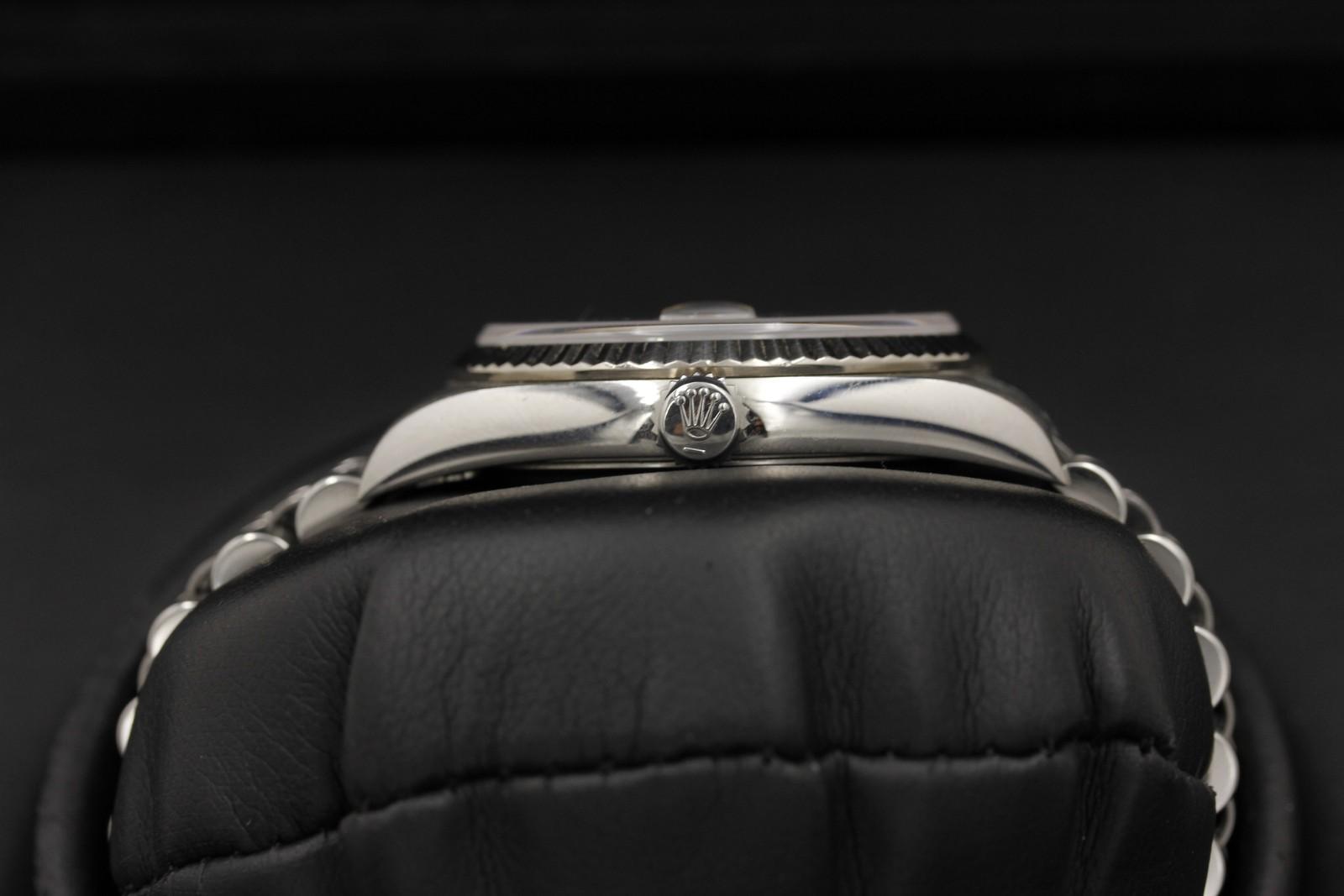Watch Image 3