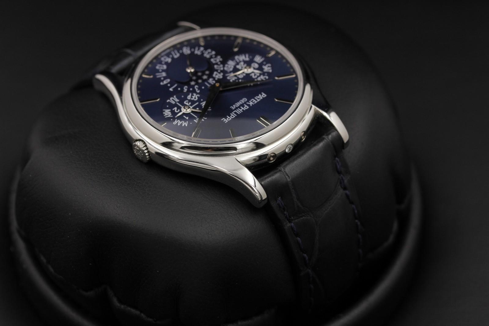 Watch Image 4