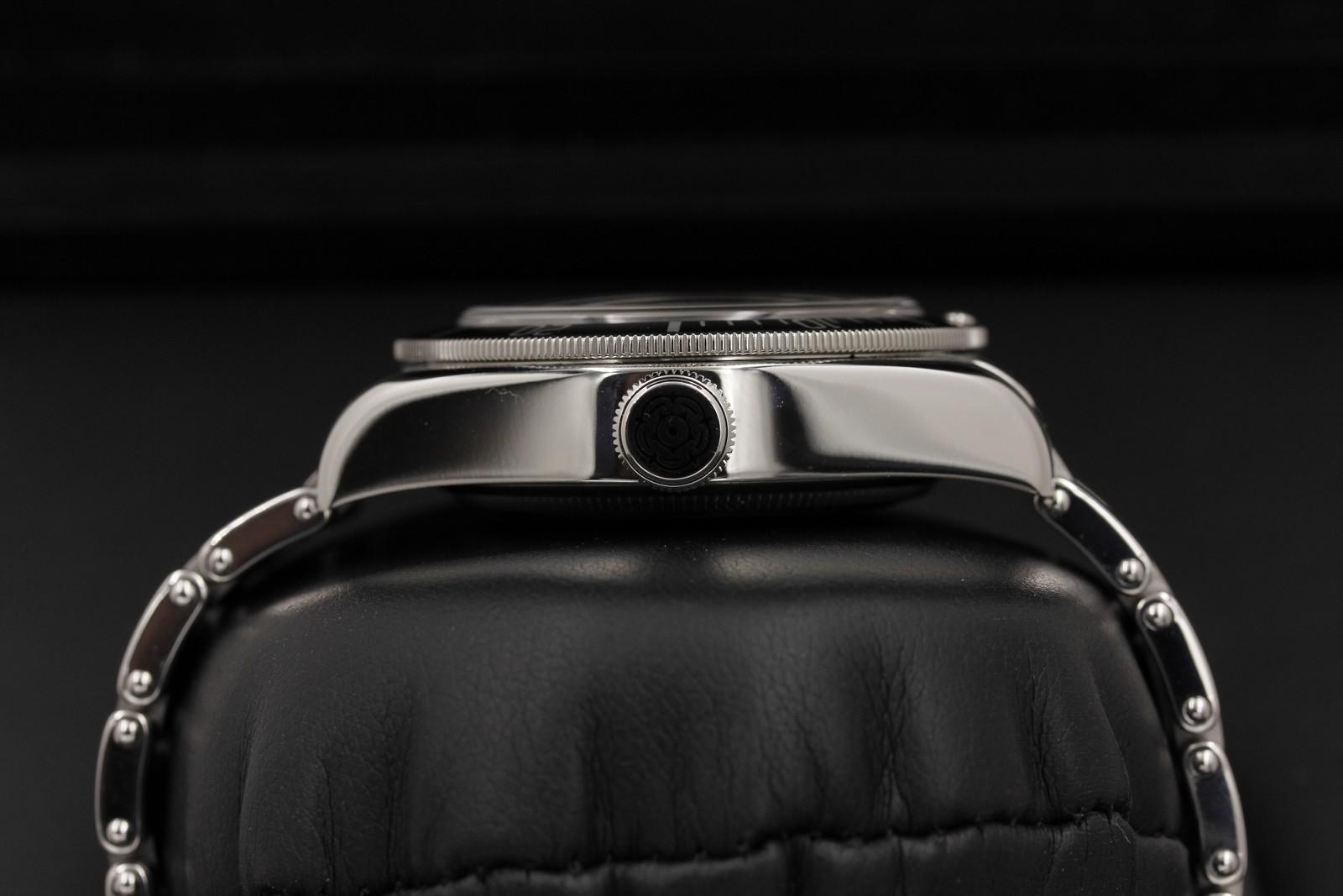 Watch Image 3