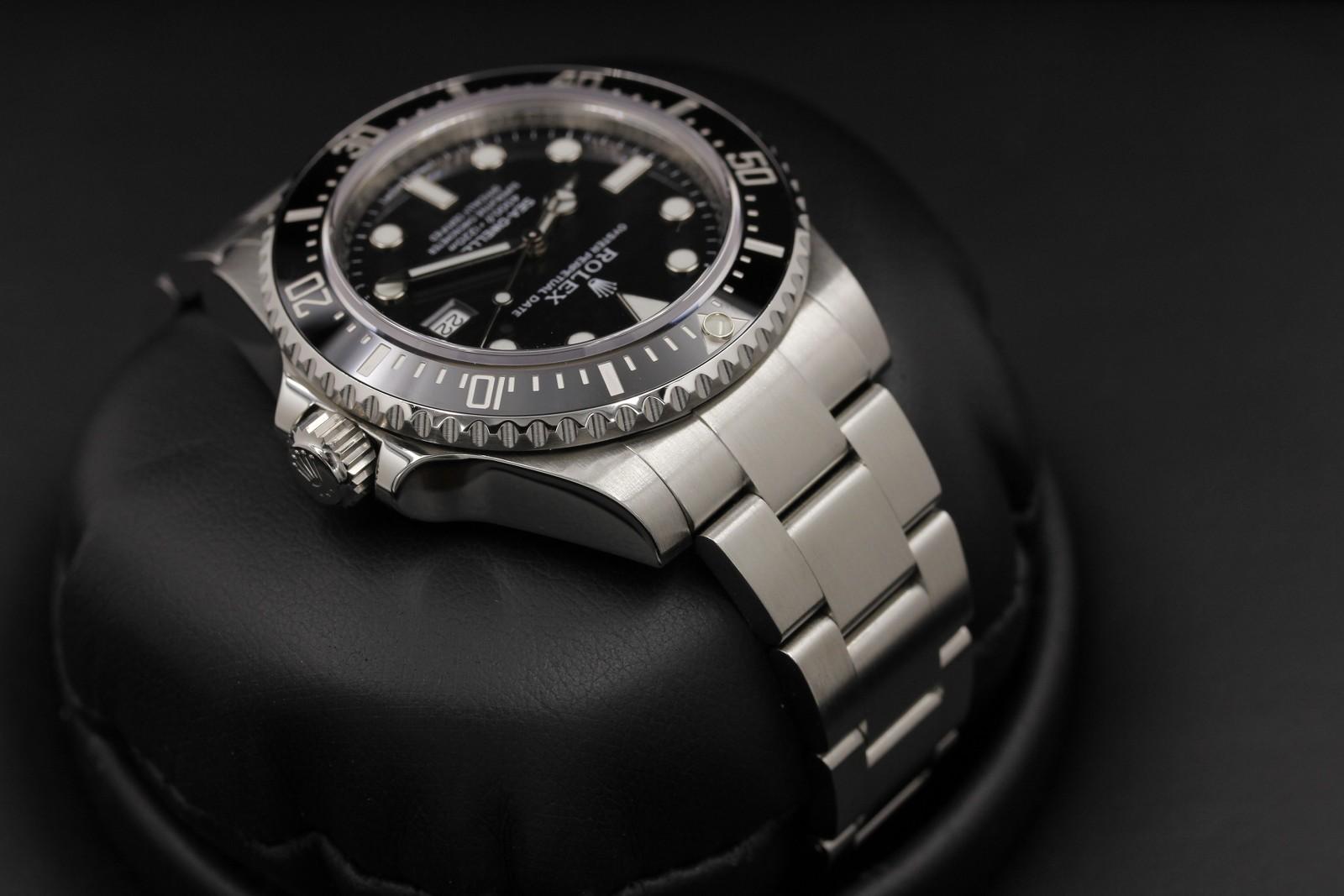 Watch Image 4