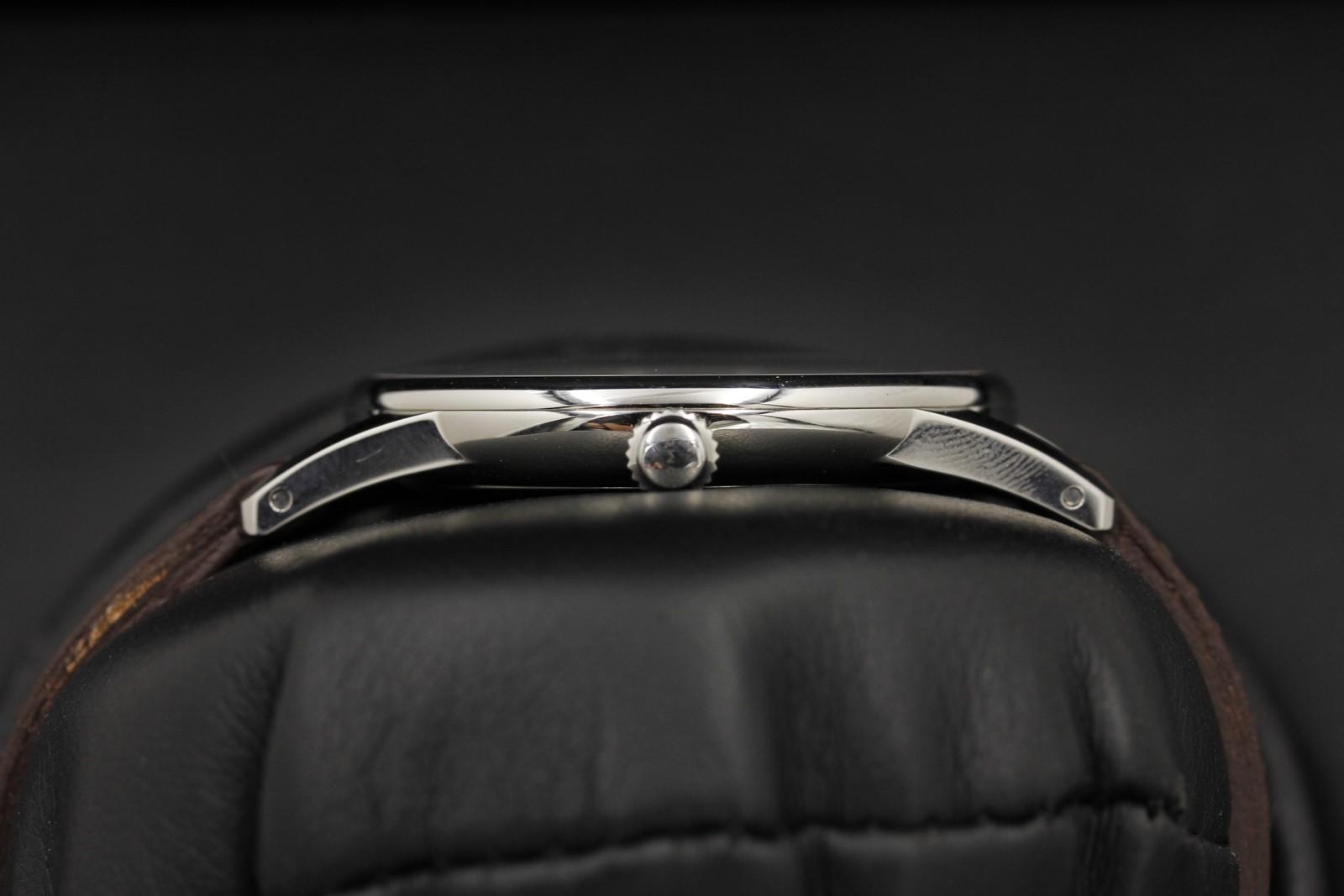 Watch Image 3